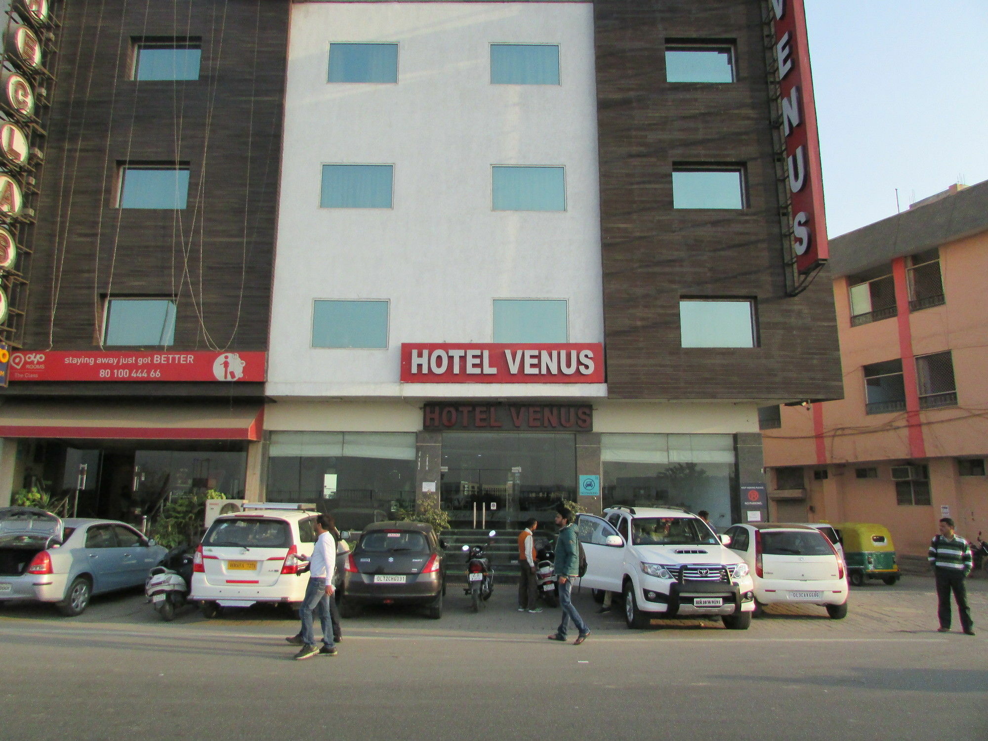 Hotel Smart Plaza Delhi Airport Ню Делхи Екстериор снимка